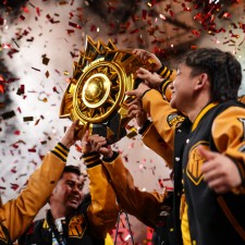 爱游戏-全球顶尖球员积极备战，为夺冠奋力拼搏()